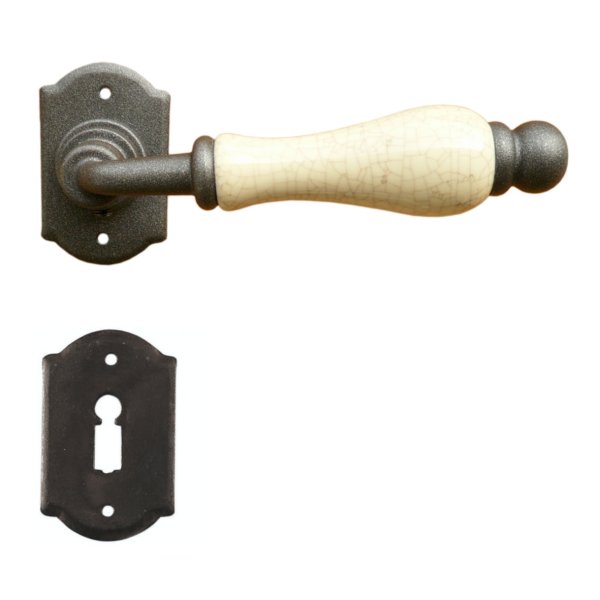 Rosettengarnitur in Eisen bronze schwarz (BB). Rosette: 64x40 mm, Griff: 125 mm Bild1